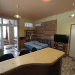 Retfoeldi Замарди
