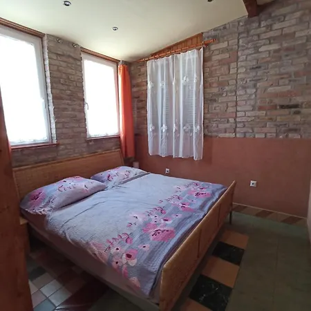 Apartment Retfoldi Apartman