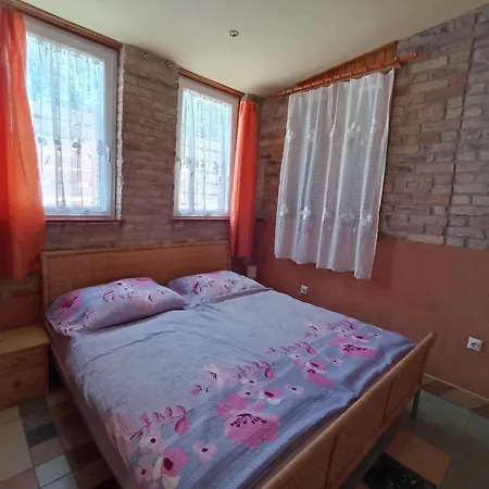 Apartment Retfoldi Apartman Zamárdi