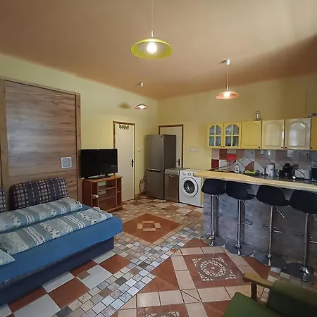 Retfoldi Apartman * Zamárdi