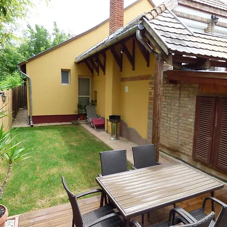 Retfoldi Apartman Apartment Zamárdi