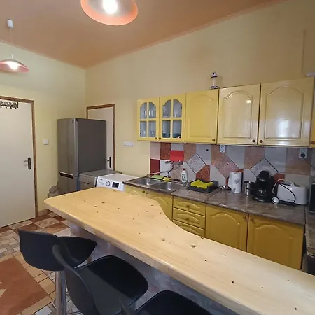 Retfoldi Apartman Apartment